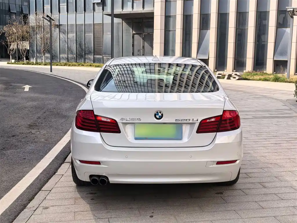 BMW 5 Series 2016 — фото 6