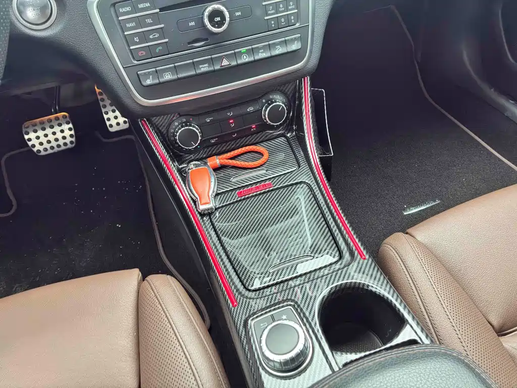 Mercedes-Benz GLA 2017 — фото 13