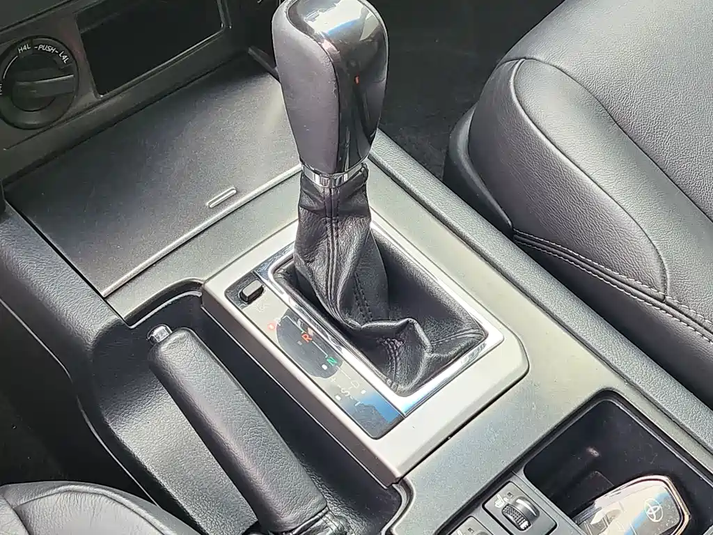 Toyota Prado 2017 — фото 12