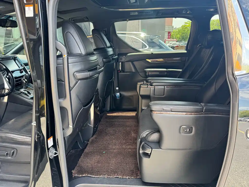 Toyota Alphard 2018