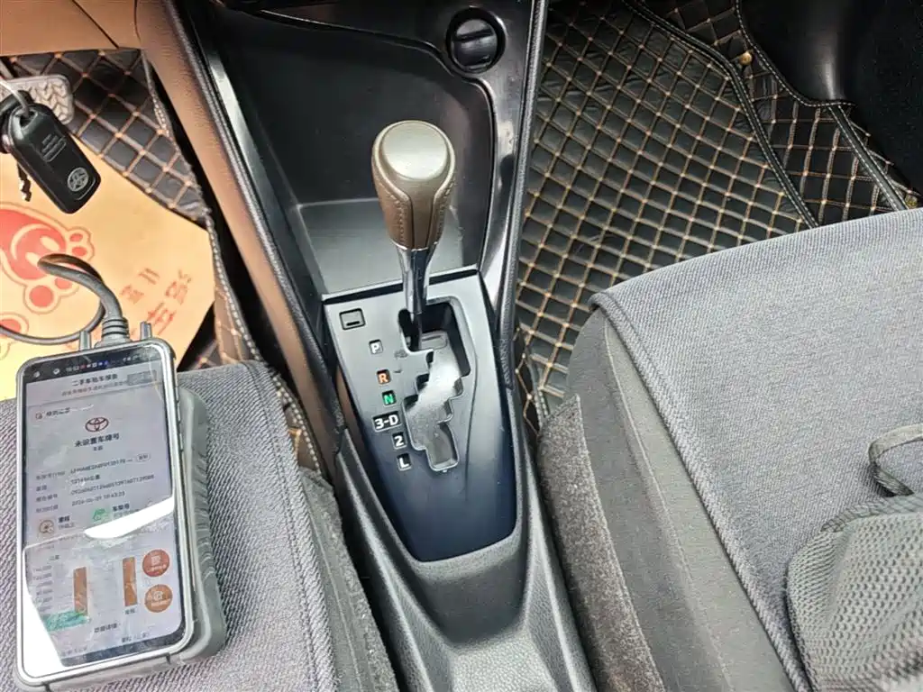 Toyota Vios 2015 — фото 14