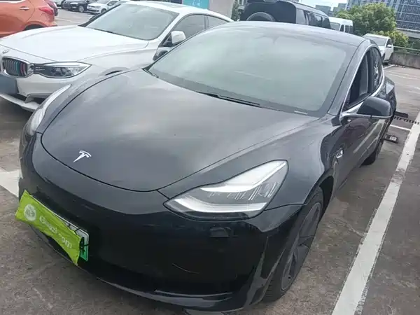 Tesla Model 3 2020