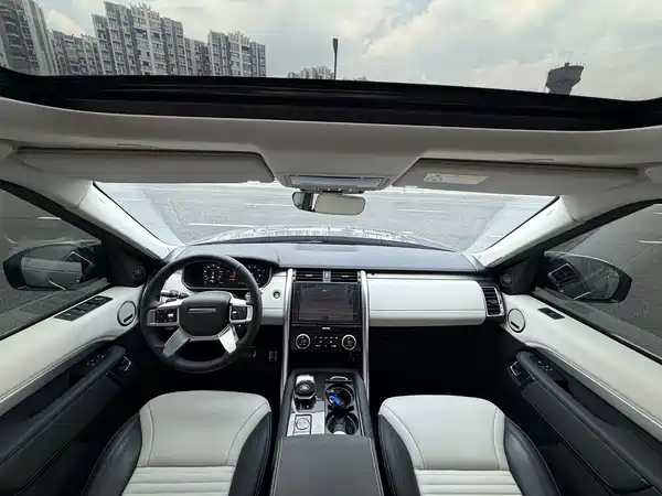 Land Rover Discovery 2021