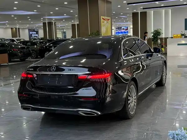 Mercedes-Benz E-Class 2023