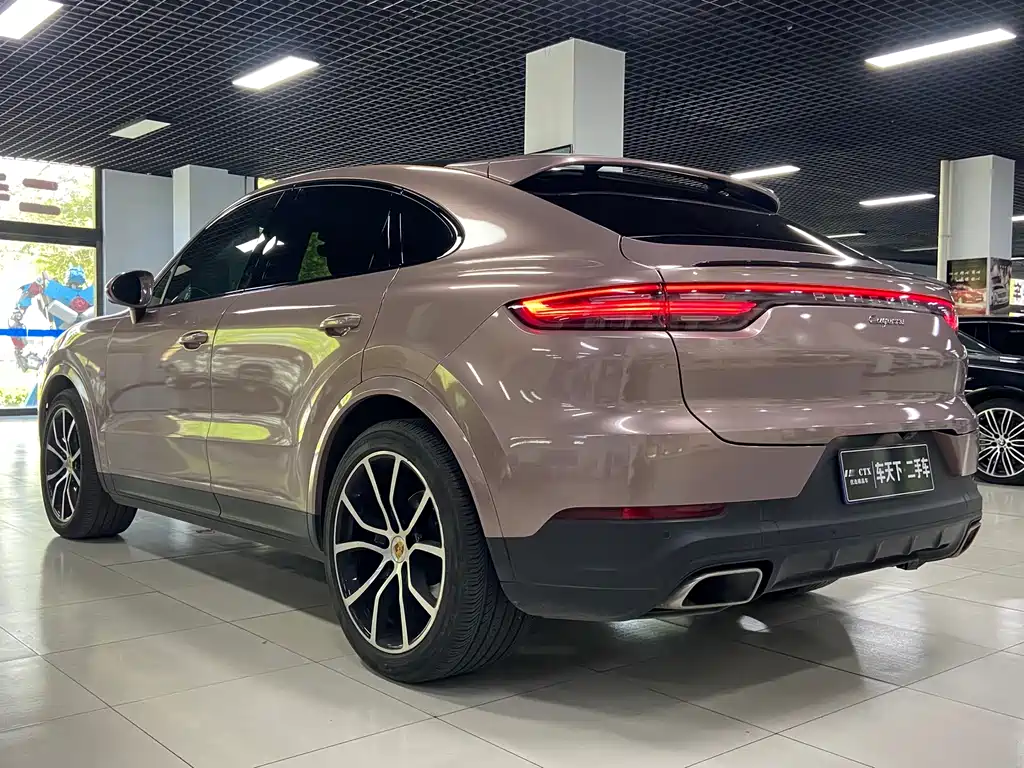 Porsche Cayenne 2022 — фото 4
