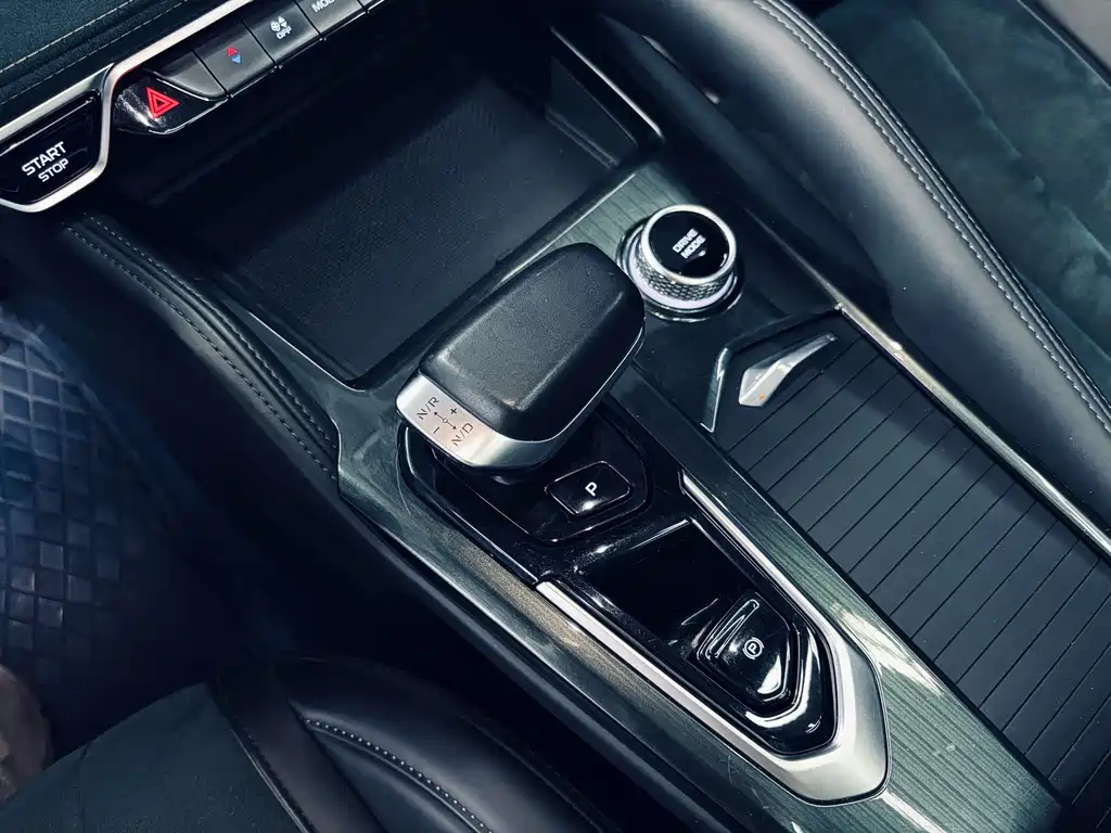 Geely Xingyue L 2023 — фото 12