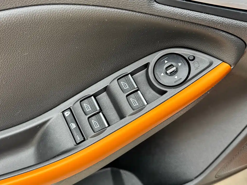 Ford Focus 2018 — фото 24