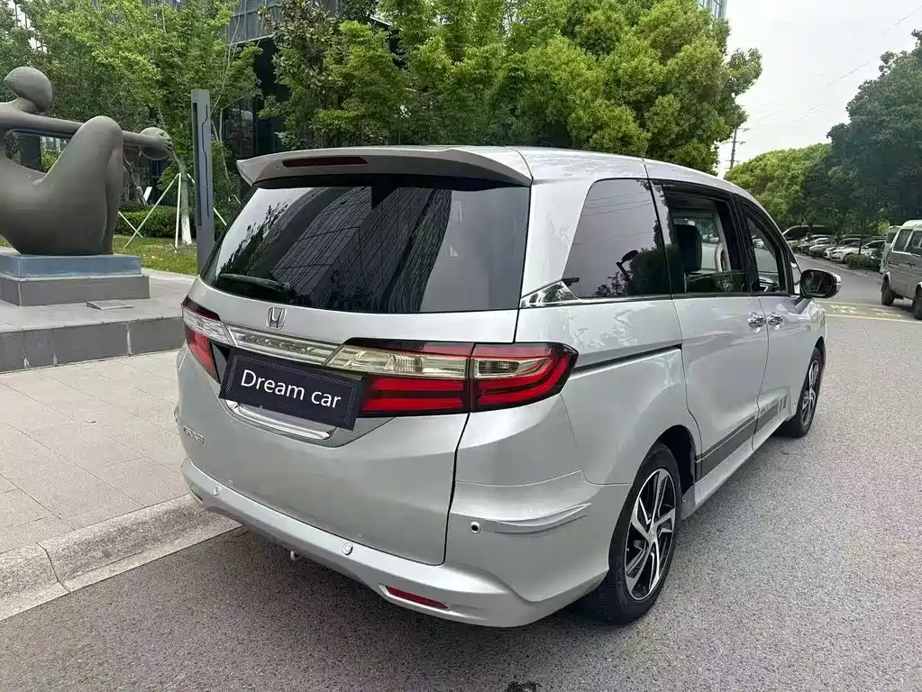 Honda Odyssey 2015 — фото 4
