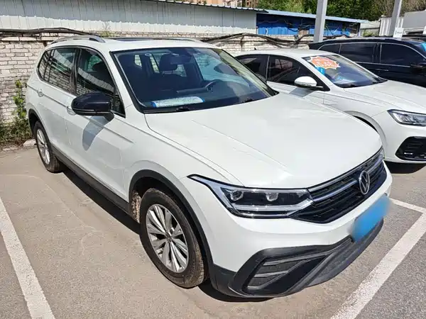 Volkswagen Tiguan L 2024