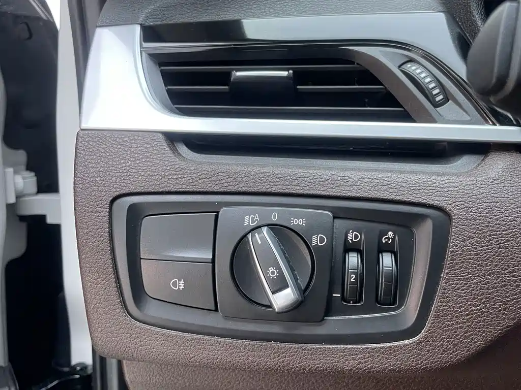 BMW X1 2022 — фото 22
