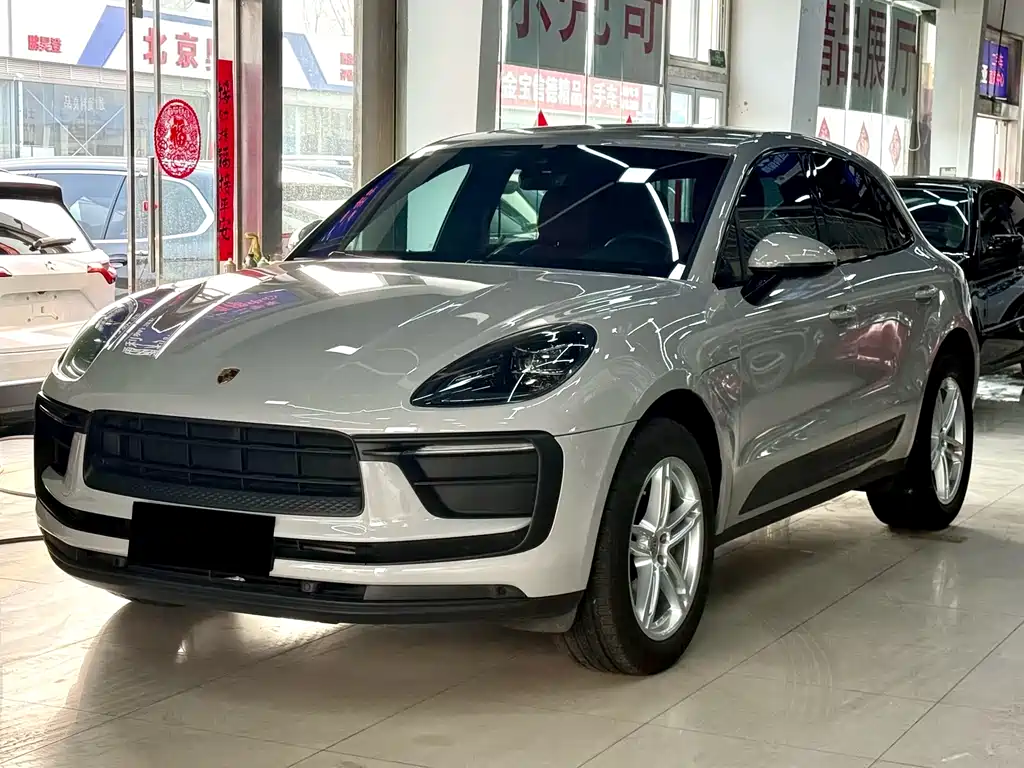 Porsche Macan 2023 — фото 1