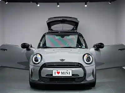 MINI MINI 2023