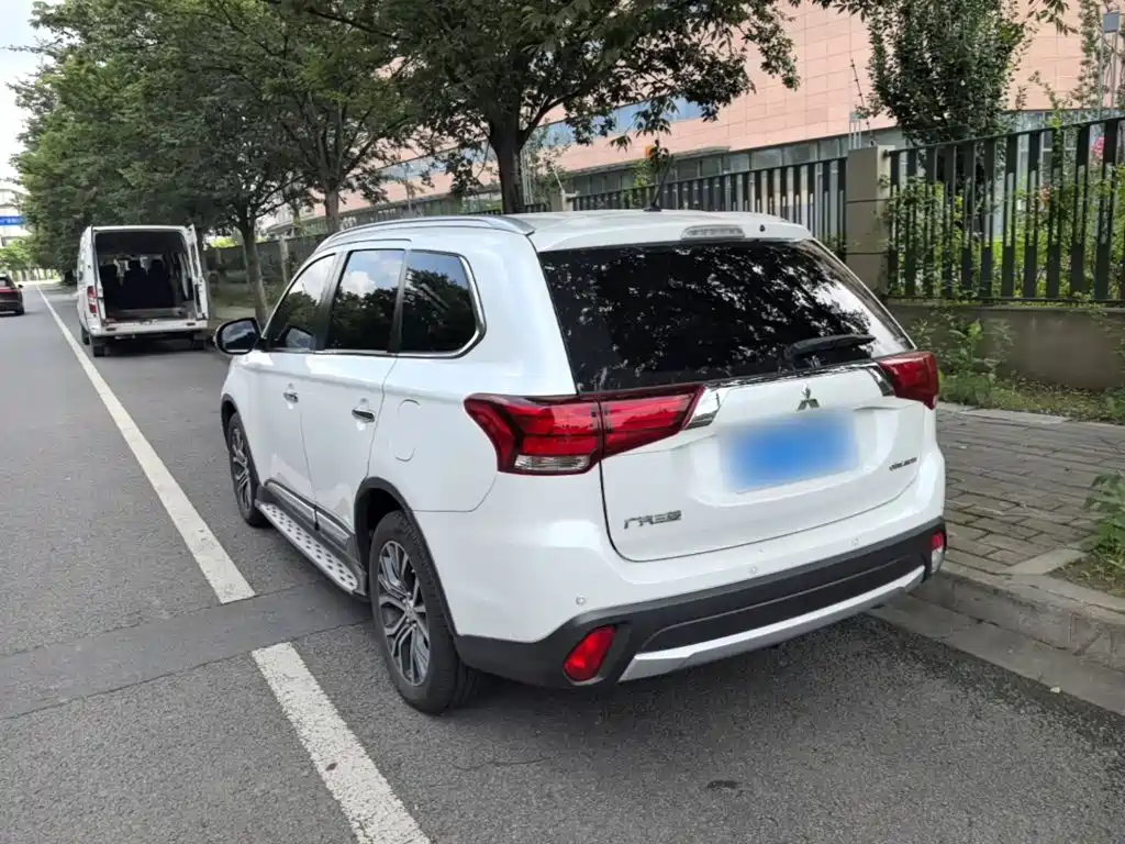 Mitsubishi Outlander 2017