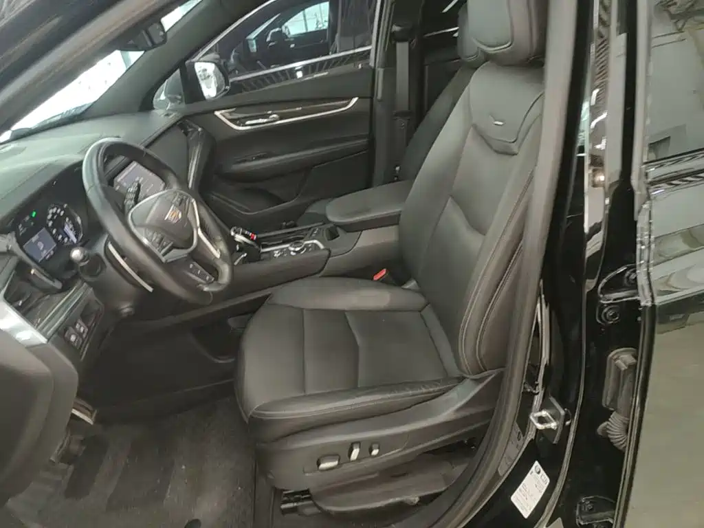 Cadillac XT5 2023 — фото 15