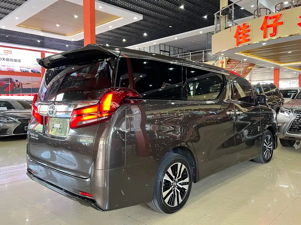 Toyota Alphard 2018 — фото 5
