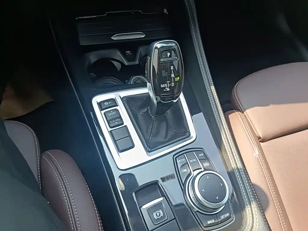 BMW 1 Series 2023 — фото 14