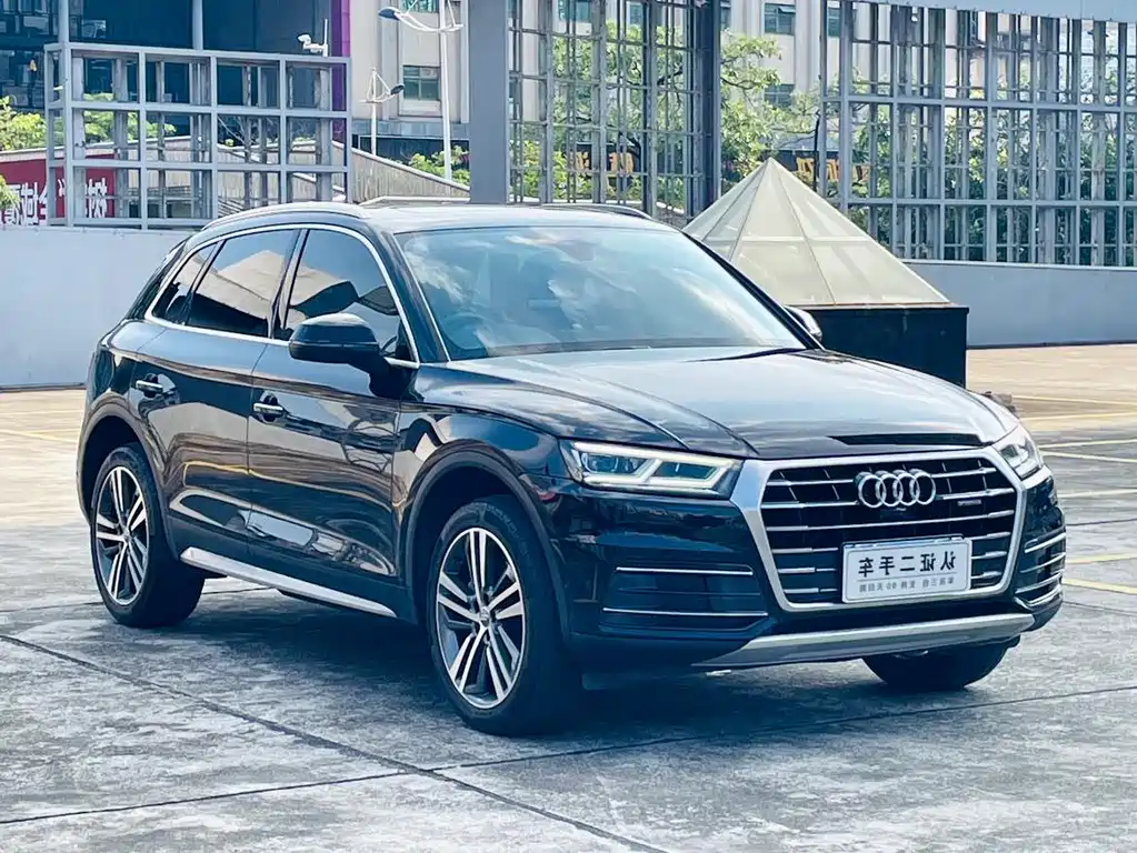 Audi Q5L 2020 — фото 2