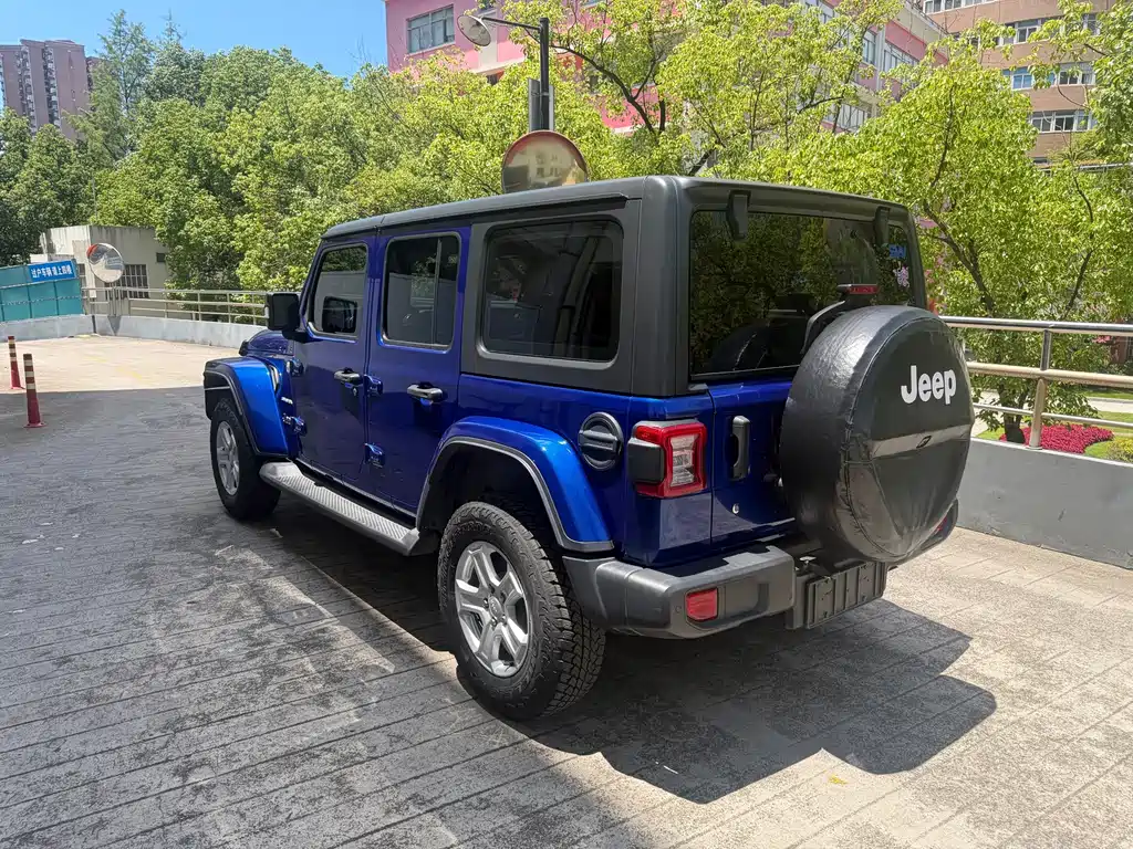 Jeep Wrangler 2019 — фото 15