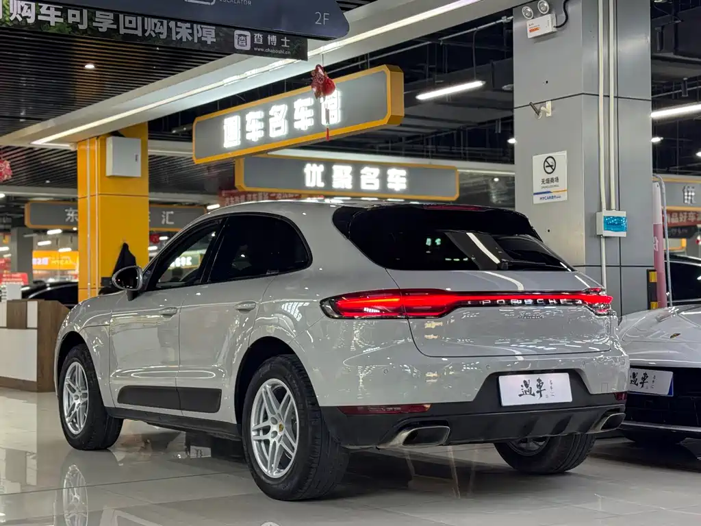Porsche Macan 2021 — фото 17