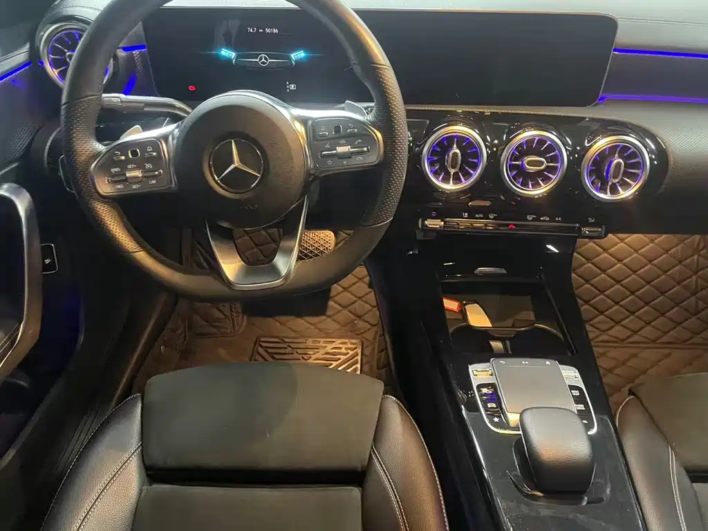 Mercedes-Benz A-Class 2020 — фото 5