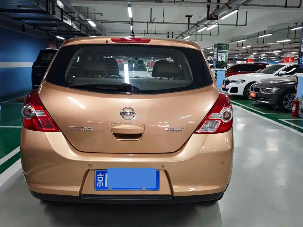 Nissan Tiida 2010