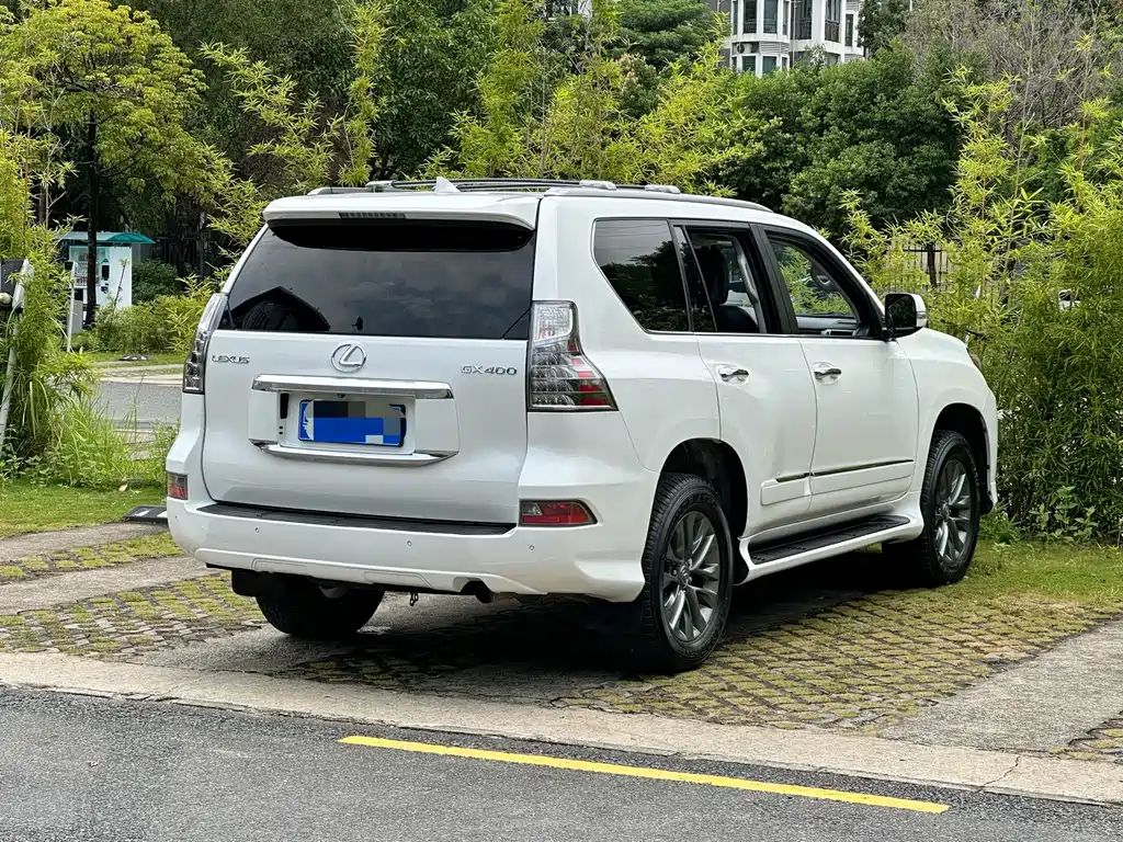 Lexus GX 2016 — фото 16