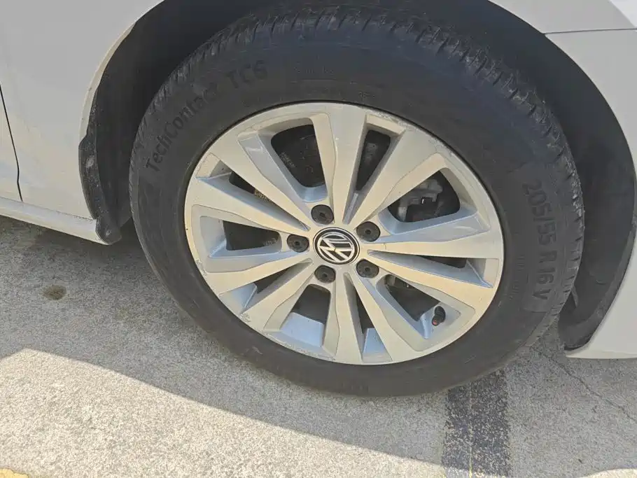 Volkswagen Golf 2016