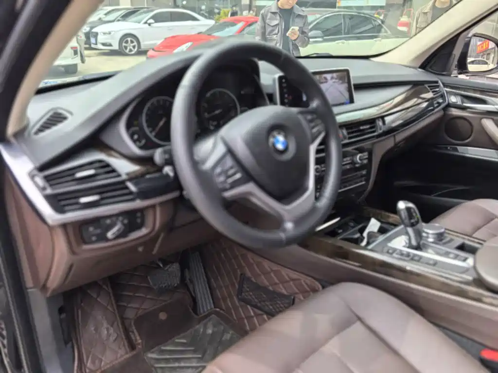 BMW X5 2018 — фото 22
