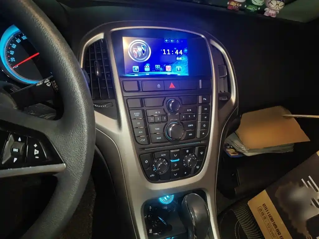 Buick Excelle 2015 — фото 6
