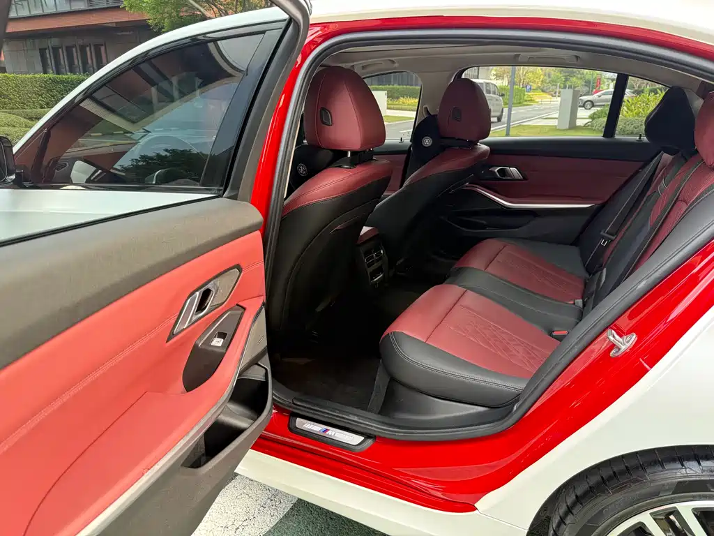 BMW 3 Series 2023 — фото 12