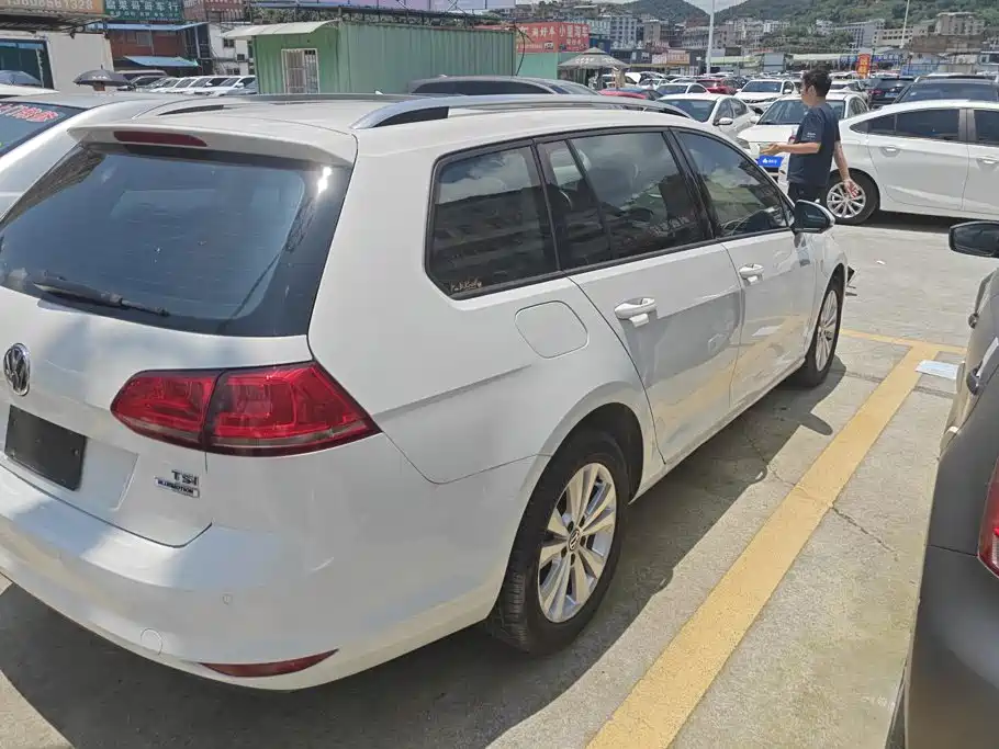 Volkswagen Golf 2016