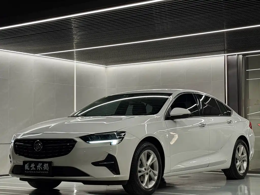 Buick Regal 2022 — фото 1