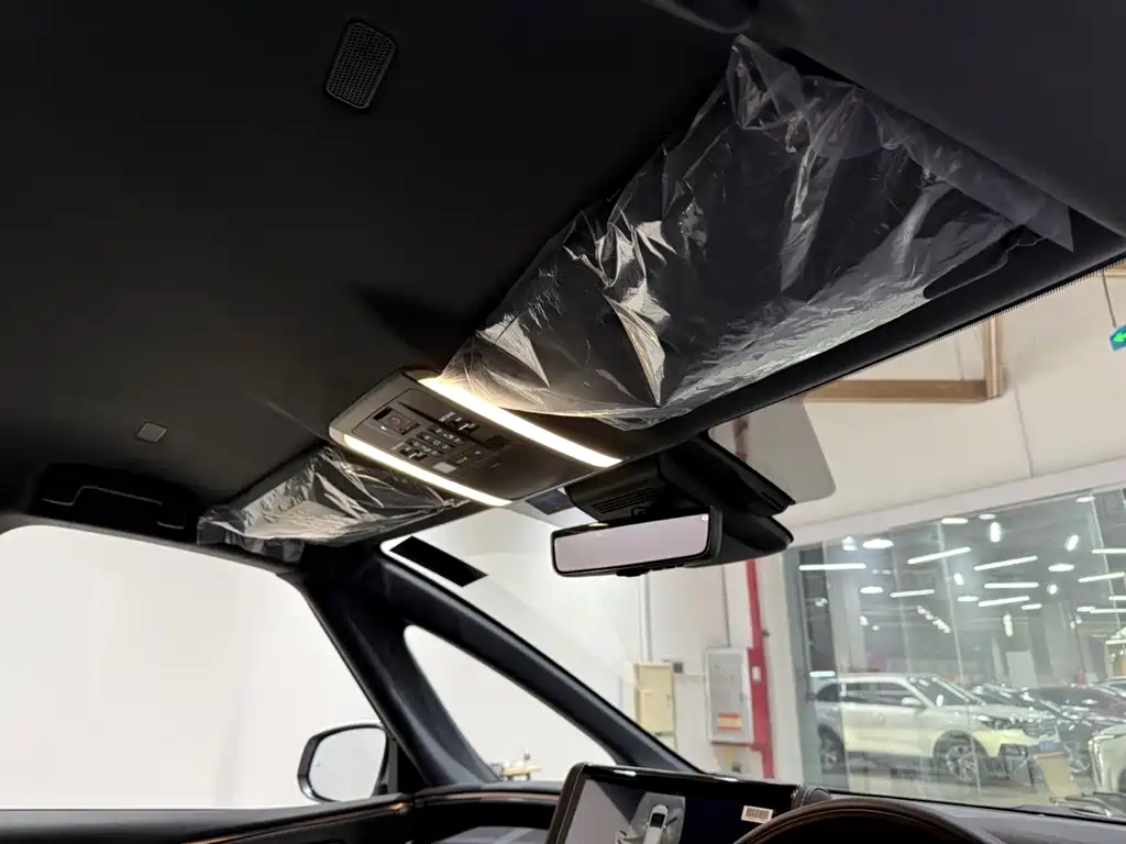 Toyota Alphard 2025 — фото 25