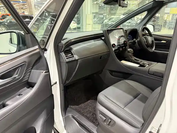 Toyota Alphard 2025