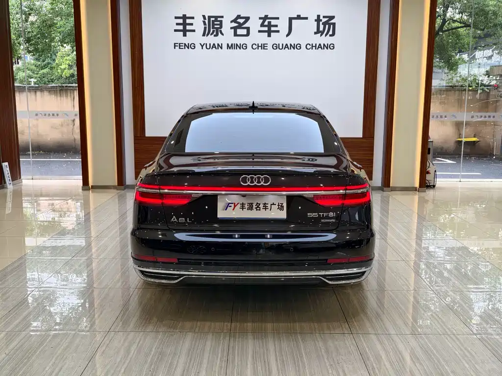 Audi A8 2021 — фото 26
