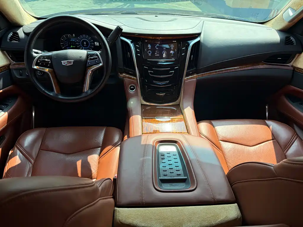 Cadillac Escalade 2019 — фото 4