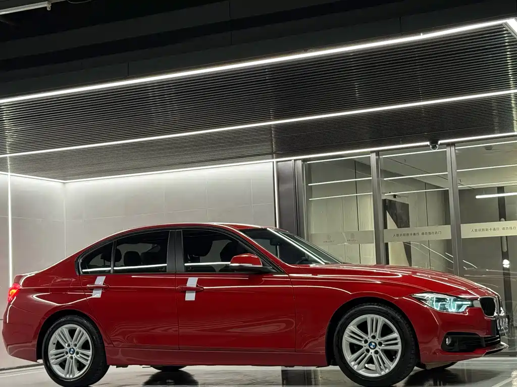 BMW 3 Series 2016 — фото 17