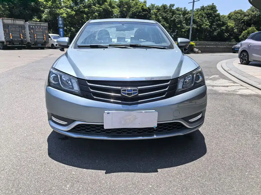 Geely Emgrand 2015 — фото 2