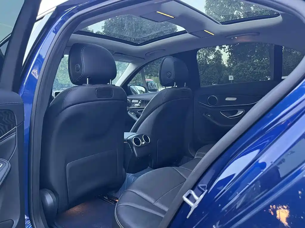 Mercedes-Benz C-Class 2019 — фото 14