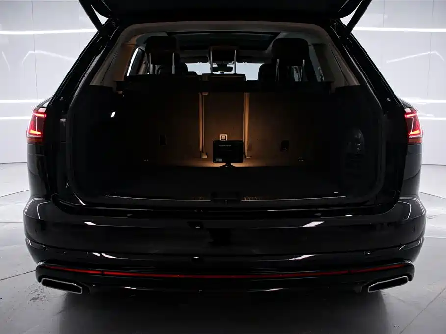 Volkswagen Touareg 2023 — фото 15