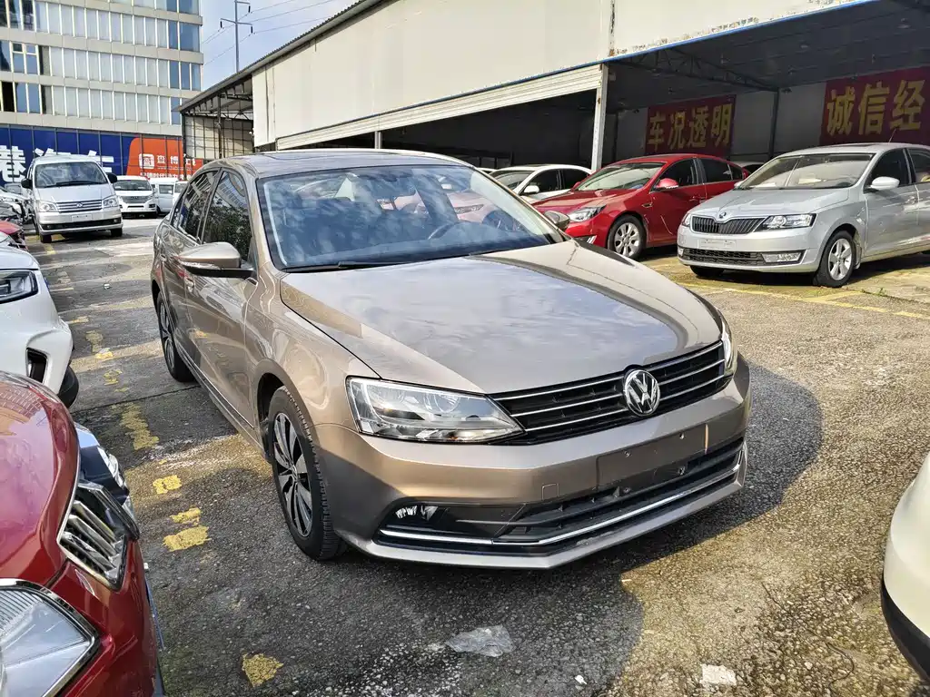 Volkswagen Sagitar 2017
