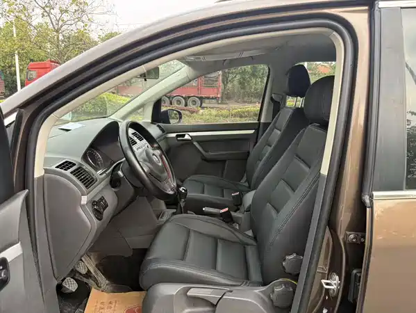 Volkswagen Touran 2013