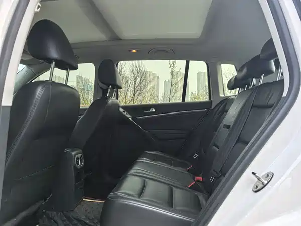 Volkswagen Tiguan 2015