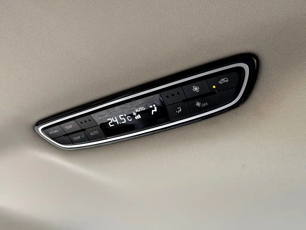 GAC Trumpchi M8 2021 — фото 20