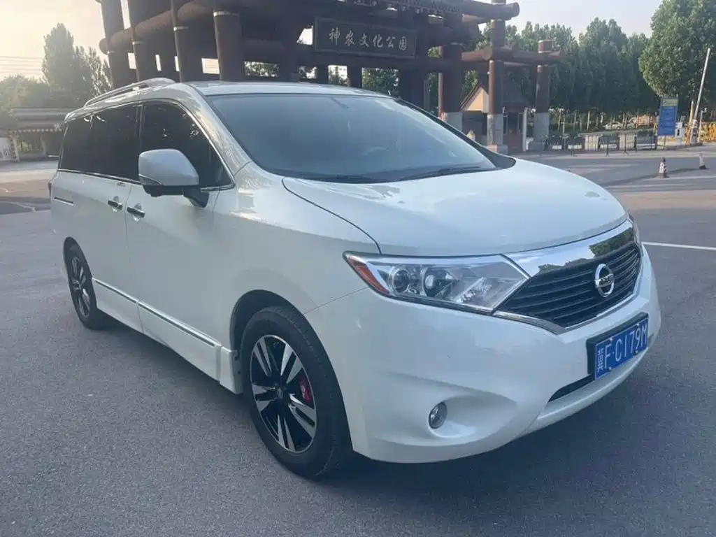 Nissan Quest 2015