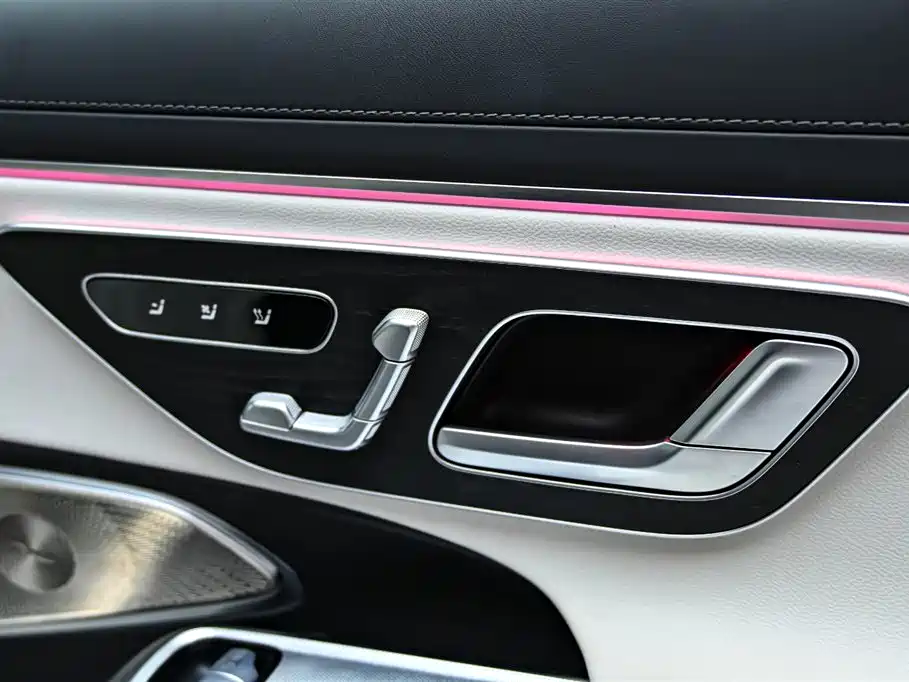Mercedes-Benz E-Class 2024 — фото 27