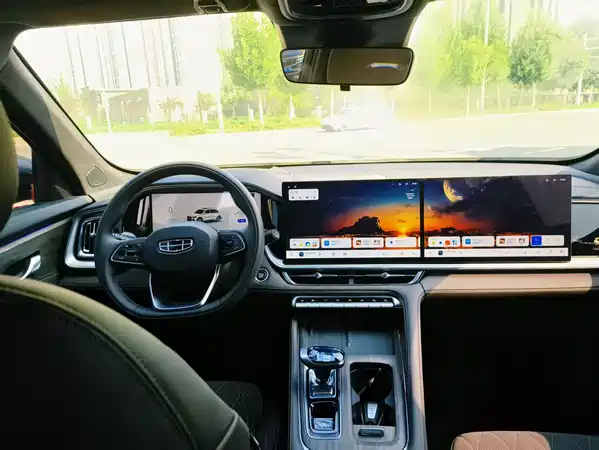 Geely Xingyue L 2025