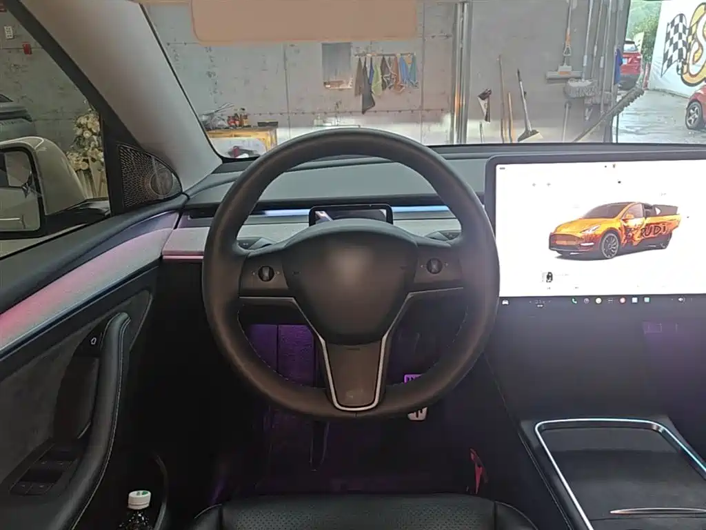 Tesla Model Y 2023 — фото 11