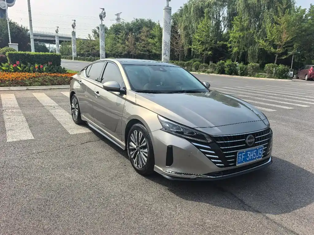 Nissan Teana 2023