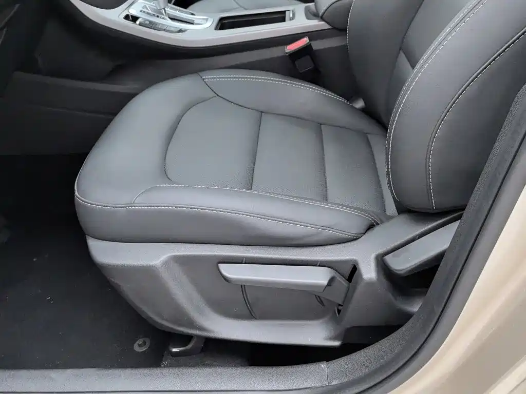 Geely Emgrand GS 2019 — фото 20